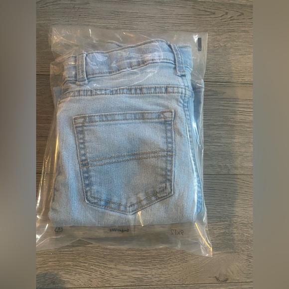 Boys size 8 jeans - Picture 15 of 15